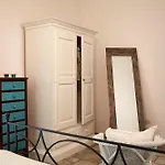Carrubo Peroscia By Sthey *
