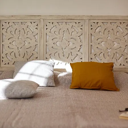 Carrubo Peroscia By Sthey فيلة