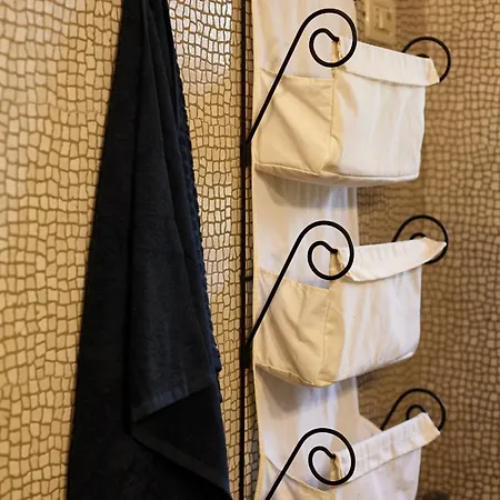 Carrubo Peroscia By Sthey فيلة