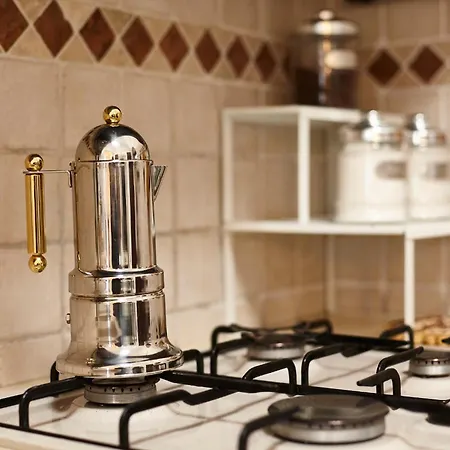 Carrubo Peroscia By Sthey Vila