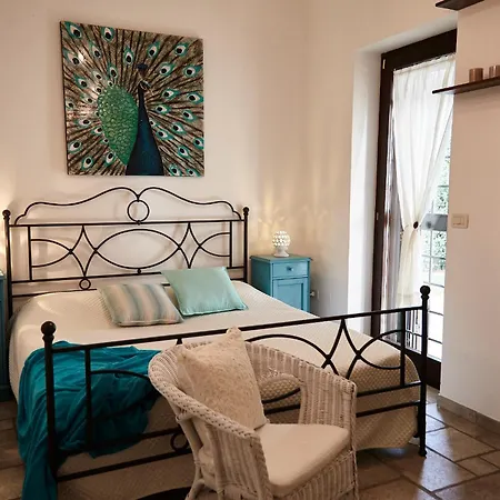 Carrubo Peroscia By Sthey Vila Padresergio