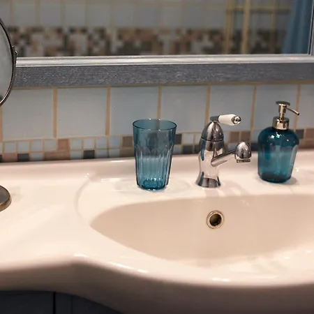 Carrubo Peroscia By Sthey Vila