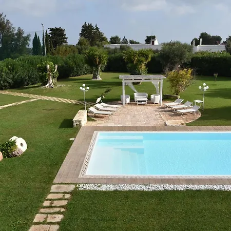 Carrubo Peroscia By Sthey Vila Padresergio